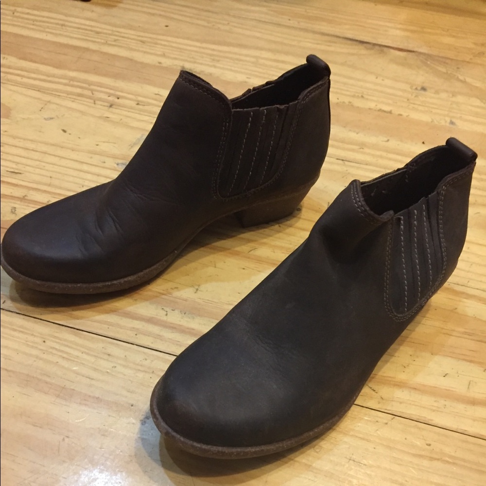 Clark’s Wilrose Jade Ankle Bootie (Size 7)